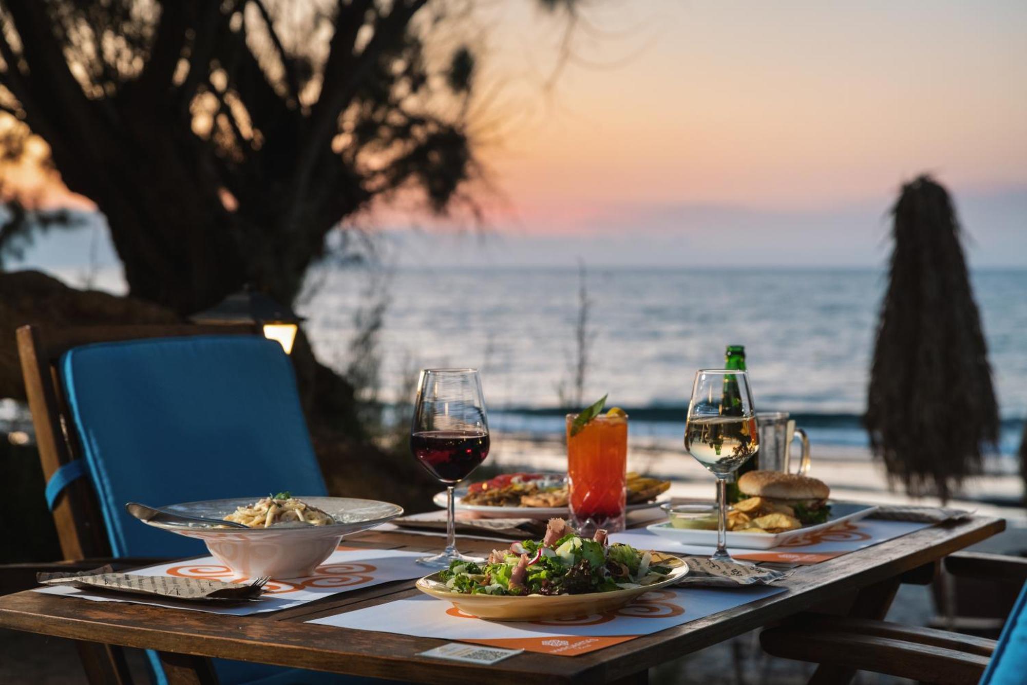 Margarita Beach Hotel Agia Marina 외부 사진